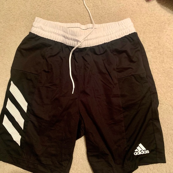 New Men’s Adidas Training Shorts size L. Beautiful and very comfortable. - Picture 1 of 6